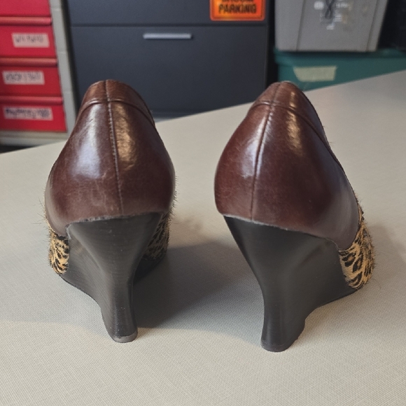 Chinese Laundry Brown Leopard Peep Toe Heels - Picture 3 of 5